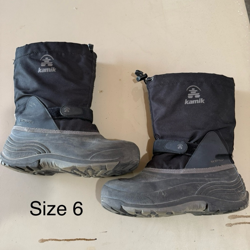 Kamik Kids' Gray and Black Snow Boots